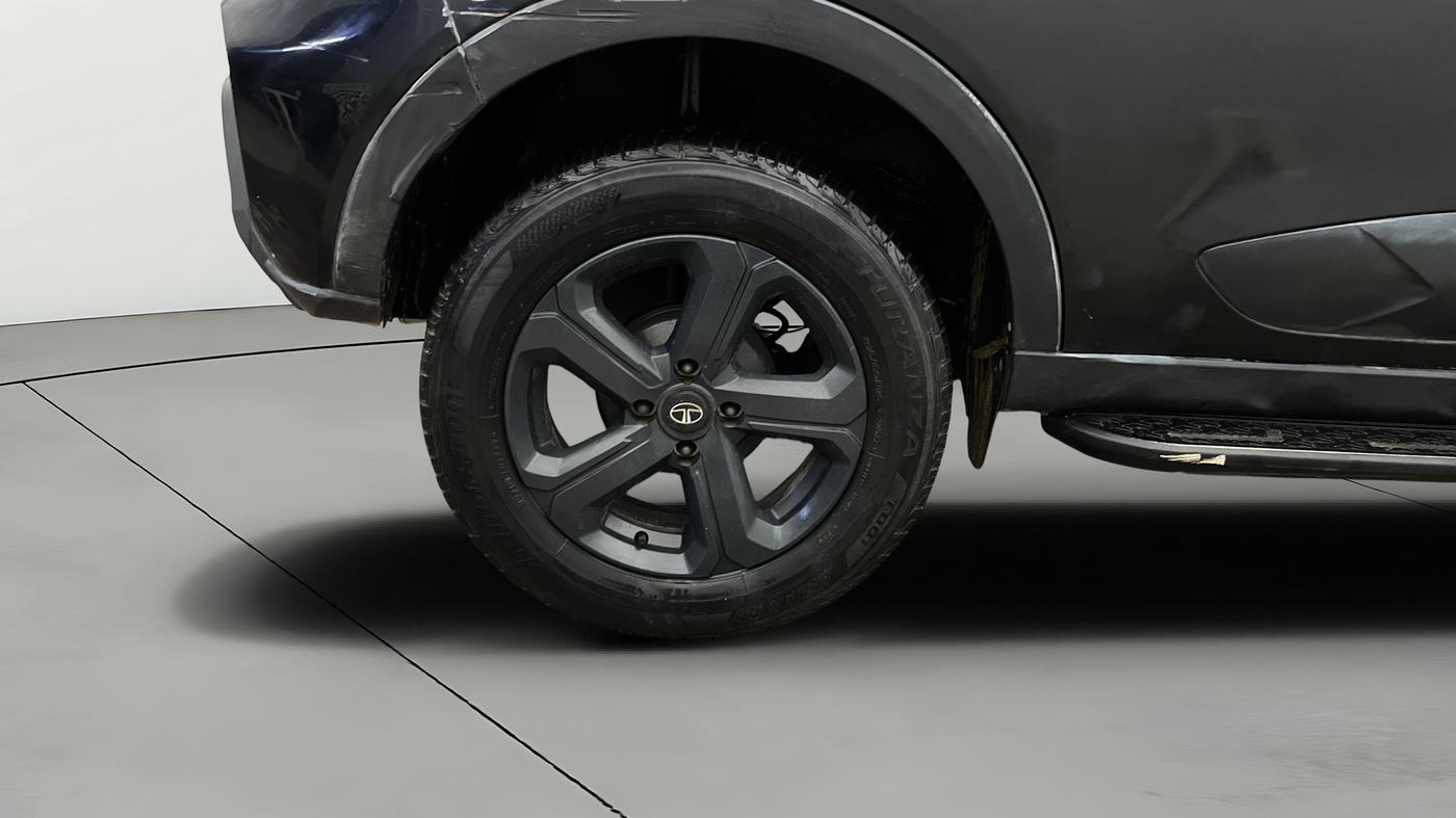 2022 Tata NEXON XZA PLUS PETROL DARK EDITION, CNG, Automatic, 67,935 km, Right Rear Wheel