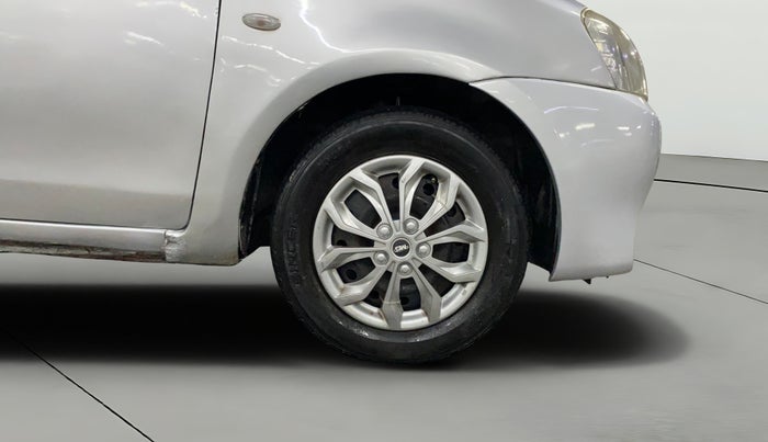 2013 Toyota Etios Liva GD, Diesel, Manual, 76,654 km, Right Front Wheel