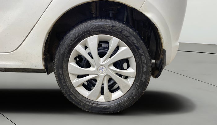 2016 Tata Tiago XT PETROL, Petrol, Manual, 18,999 km, Left Rear Wheel