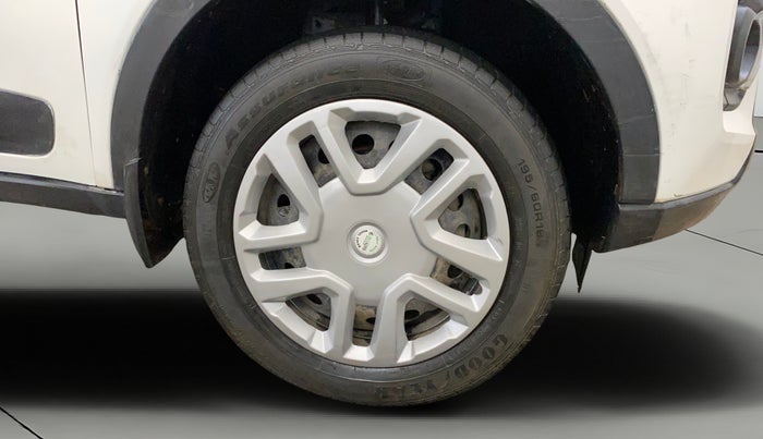 2022 Tata NEXON XM PLUS SUNROOF PETROL, Petrol, Manual, 56,339 km, Right Front Wheel