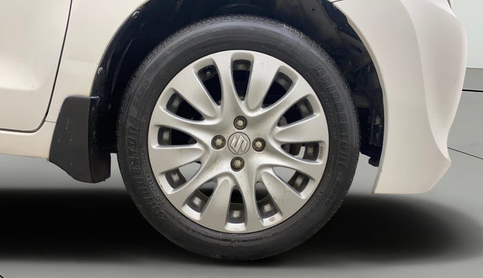 2018 Maruti Baleno ALPHA CVT PETROL 1.2, Petrol, Automatic, 1,20,705 km, Right Front Wheel