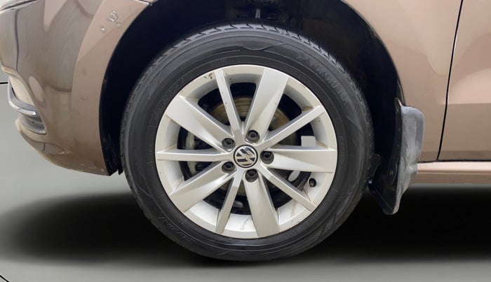 2016 Volkswagen Polo HIGHLINE1.2L, Petrol, Manual, 91,915 km, Left Front Wheel