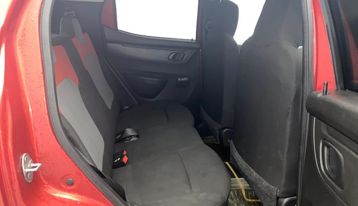 2017 Renault Kwid RXT 1.0 AMT (O), Petrol, Automatic, 21,723 km, Right Side Rear Door Cabin