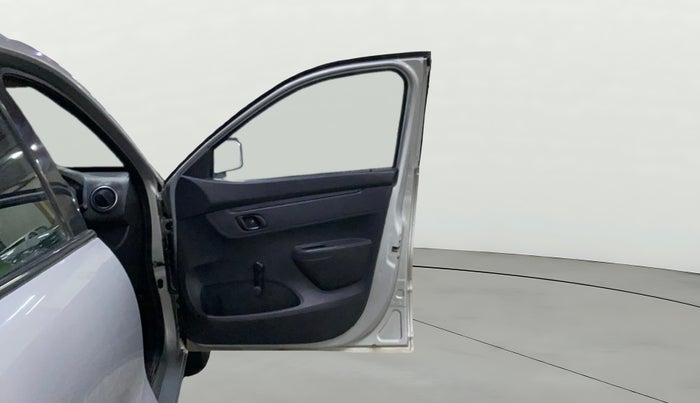 2015 Renault Kwid RXL, Petrol, Manual, 60,140 km, RHS Front Door