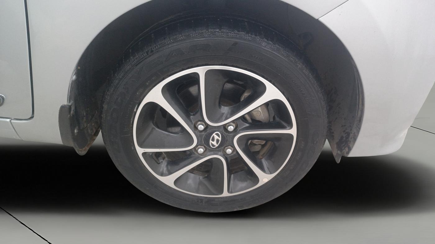 2019 Hyundai Grand i10 ASTA 1.2 KAPPA VTVT, Petrol, Manual, 19,693 km, Right Front Wheel