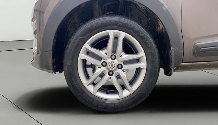 2023 Renault TRIBER RXZ, Petrol, Manual, 39,158 km, Left Front Wheel