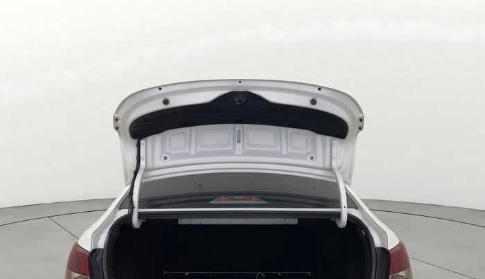 2022 Hyundai Verna SX 1.5 VTVT, Petrol, Manual, 98,461 km, Boot Door Open