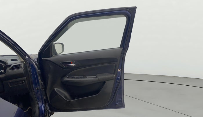 2019 Maruti Swift VXI, Petrol, Manual, 1,06,076 km, RHS Front Door