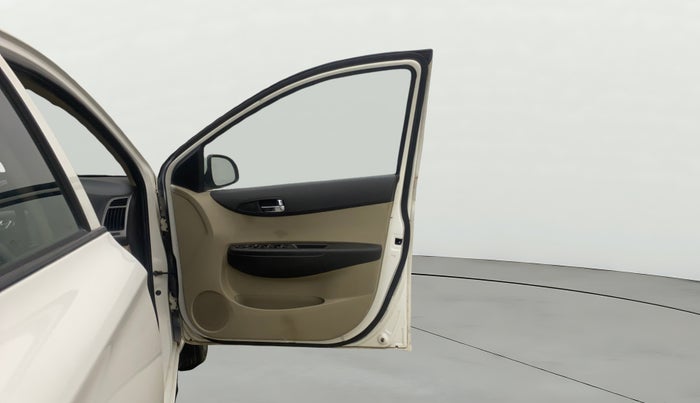 2013 Hyundai i20 MAGNA 1.2, Petrol, Manual, 73,013 km, RHS Front Door