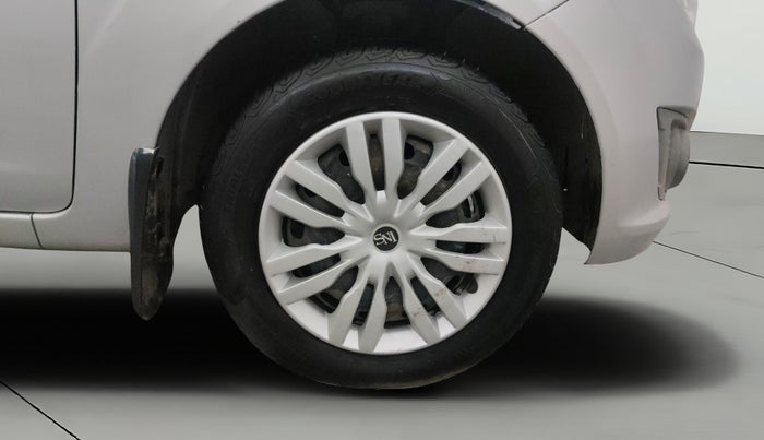 2013 Ford Figo EXI 1.2 PETROL, Petrol, Manual, 1,02,975 km, Right Front Wheel