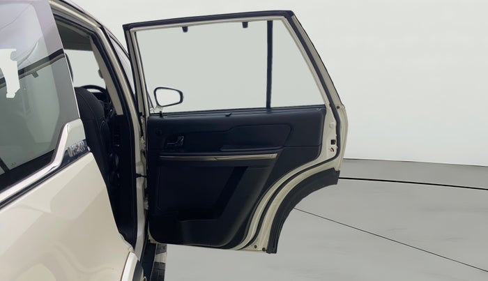 2019 Tata Hexa XT 4X4 7 STR, Diesel, Manual, 30,376 km, RHS Rear Door