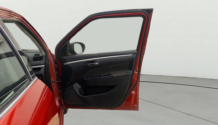 2014 Maruti Swift VXI, Petrol, Manual, 61,813 km, RHS Front Door