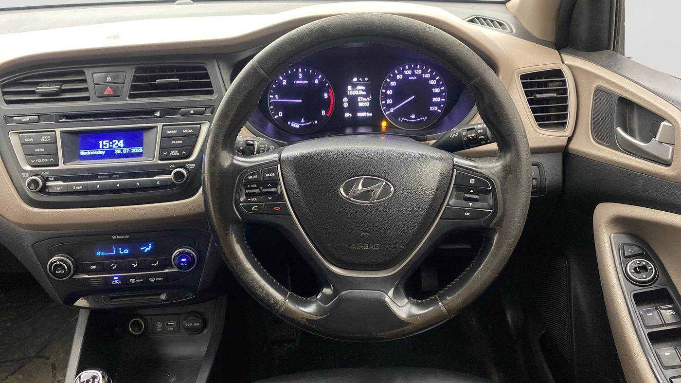 2015 Hyundai Elite i20 ASTA 1.4 CRDI, Diesel, Manual, 1,44,914 km, Steering Wheel Close Up