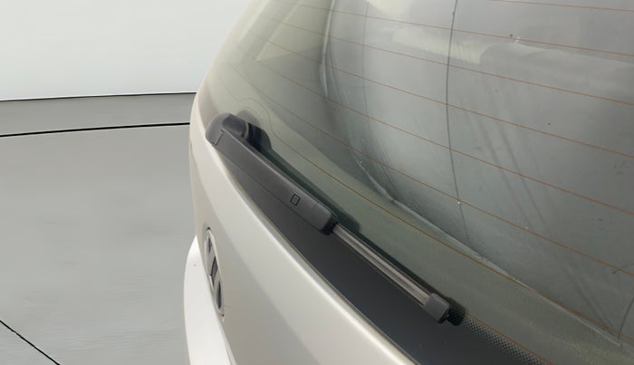 2015 Volkswagen Polo HIGHLINE1.2L, Petrol, Manual, 36,832 km, Rear Wiper