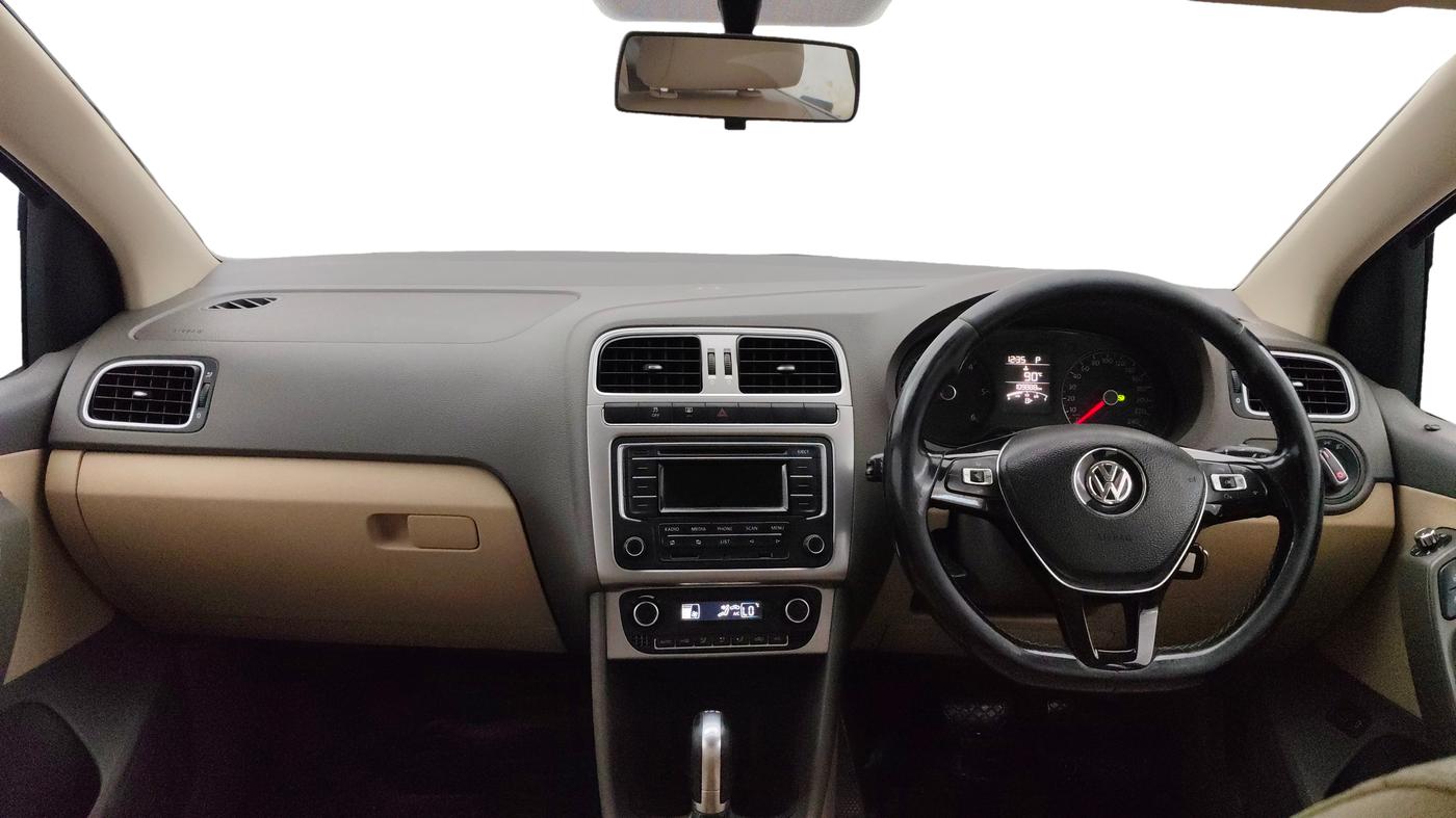 2015 Volkswagen Vento HIGHLINE 1.5 AT, Diesel, Automatic, 1,09,859 km, Dashboard