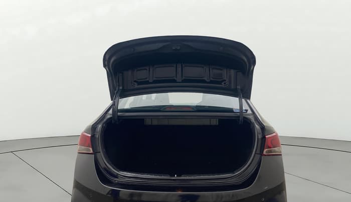 2018 Hyundai Verna 1.6 VTVT SX O, Petrol, Manual, 39,540 km, Boot Door Open