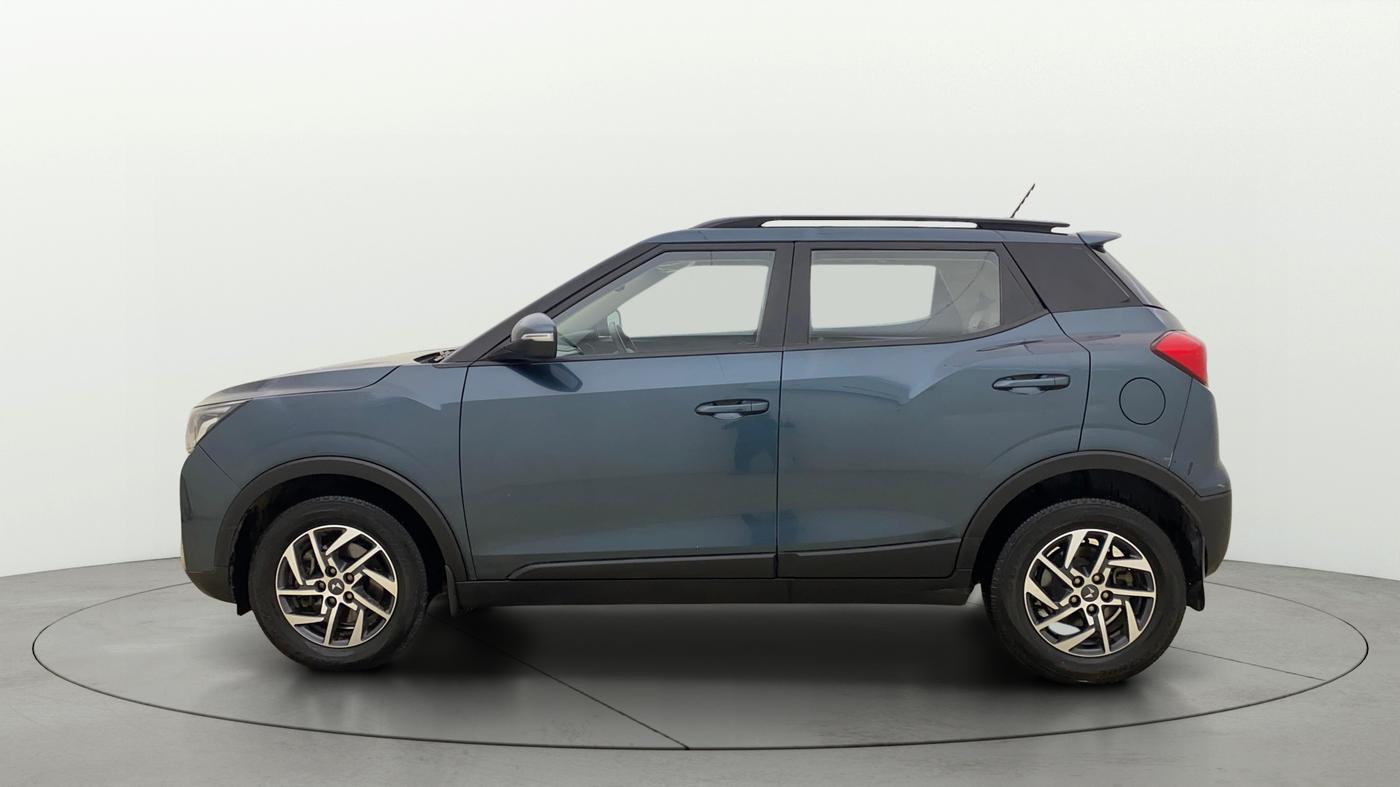 2022 Mahindra XUV300 W8 (O) 1.5 DIESEL AMT, Diesel, Automatic, 64,873 km, Left Side