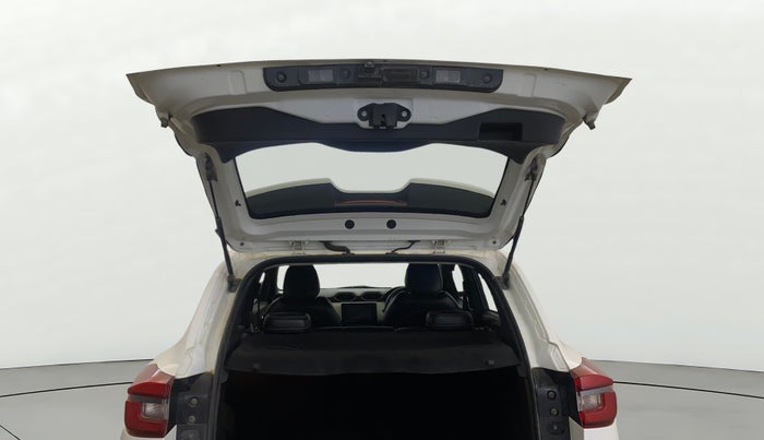 2022 Nissan MAGNITE XV MT, Petrol, Manual, 32,975 km, Boot Door Open