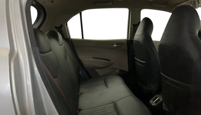 2019 Hyundai NEW SANTRO SPORTZ CNG, CNG, Manual, 86,196 km, Right Side Rear Door Cabin