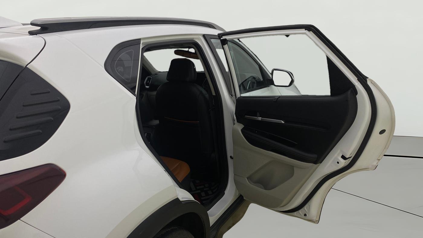 2023 KIA SONET HTX 1.5 AT, Diesel, Automatic, 68,438 km, RHS Rear Door