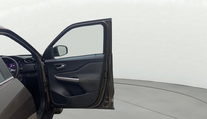 2024 Nissan MAGNITE XV Premium AMT, Petrol, Automatic, 18,038 km, RHS Front Door