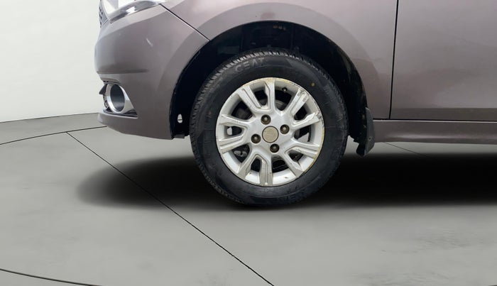 2017 Tata Tiago XZ PETROL, Petrol, Manual, 49,870 km, Left Front Wheel