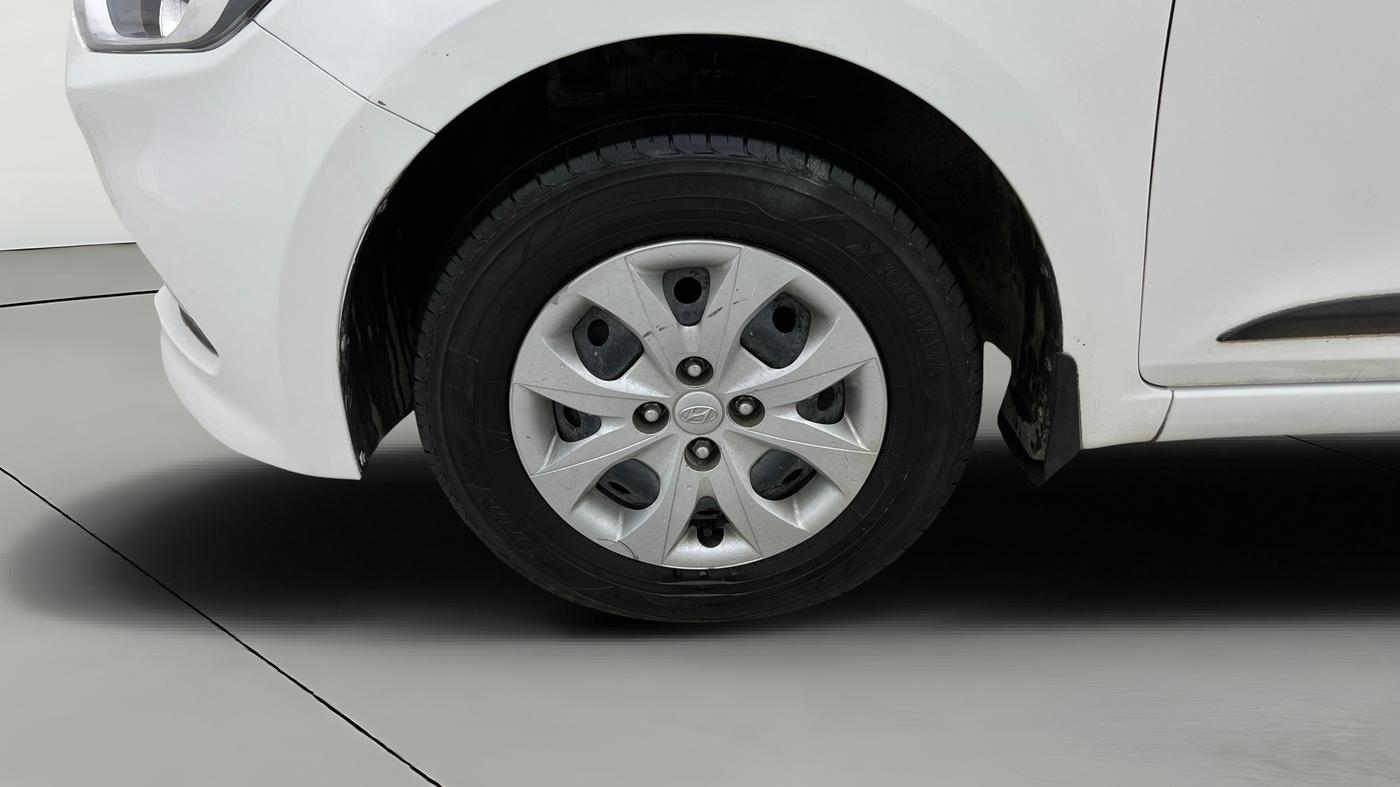 2015 Hyundai Elite i20 SPORTZ 1.2, Petrol, Manual, 90,062 km, Left Front Wheel