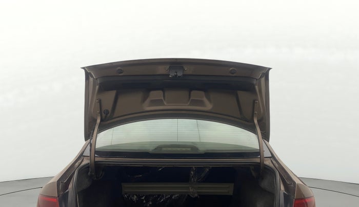 2014 Skoda Rapid 1.5 TDI CR ELEGANCE AT, Diesel, Automatic, 83,103 km, Boot Door Open