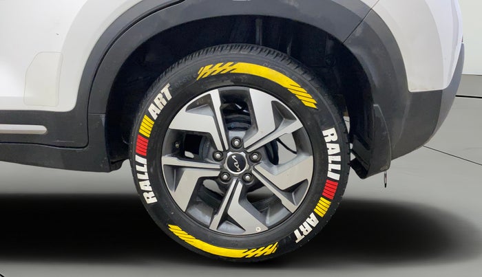 2023 KIA SONET HTX 1.5 AT, Diesel, Automatic, 51,848 km, Left Rear Wheel