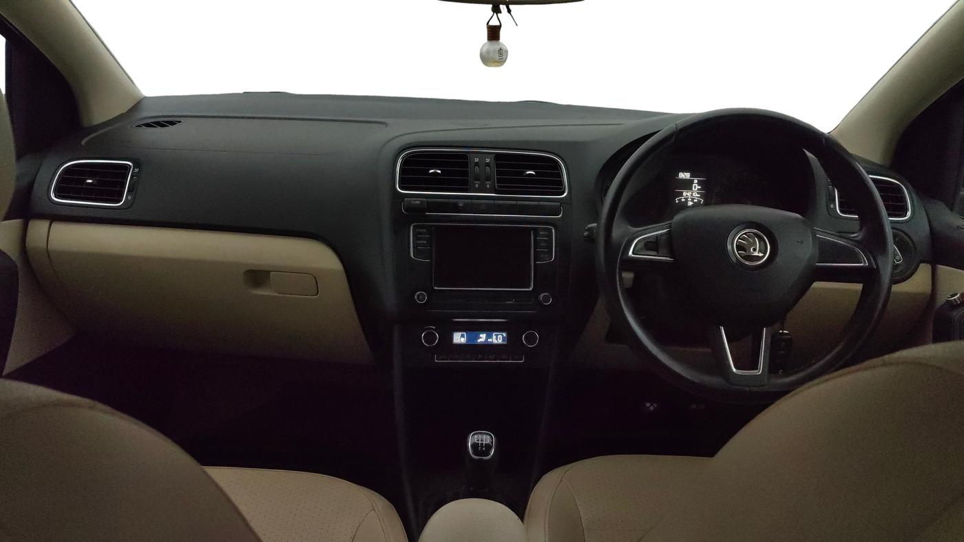 2017 Skoda Rapid STYLE 1.6 MPI, Petrol, Manual, 64,181 km, Dashboard