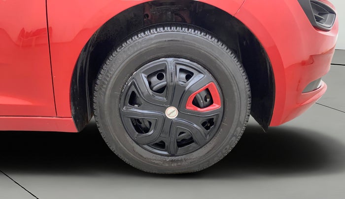 2021 Tata ALTROZ XE PETROL, Petrol, Manual, 38,493 km, Right Front Wheel