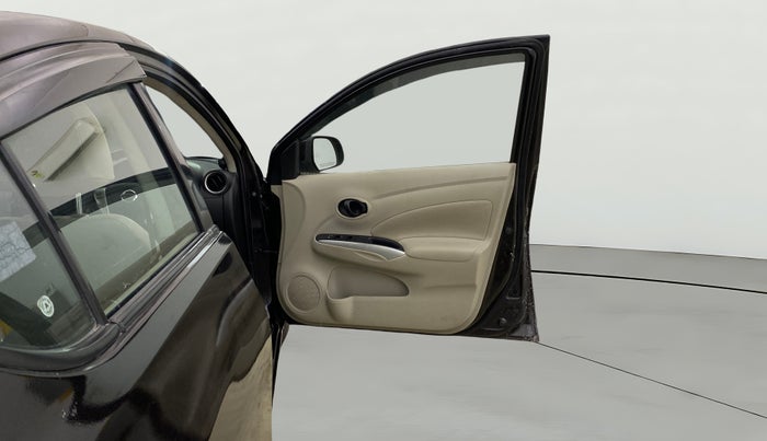 2017 Nissan Sunny XV CVT, Petrol, Automatic, 73,447 km, RHS Front Door