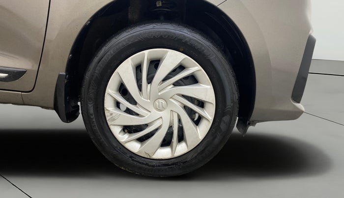 2022 Maruti Ertiga VXI AT SHVS, Petrol, Automatic, 23,166 km, Right Front Wheel