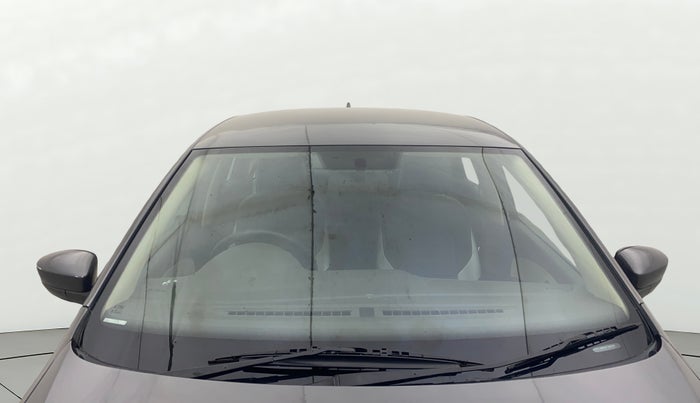 2013 Volkswagen Vento HIGHLINE 1.6 MPI, Petrol, Manual, 51,547 km, Front Windshield