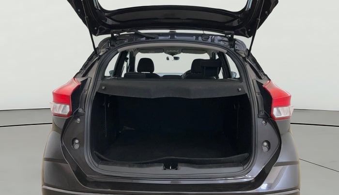 2020 Nissan Kicks XV TURBO 1.3 CVT, Petrol, Automatic, 37,215 km, Boot Open Zoomed View