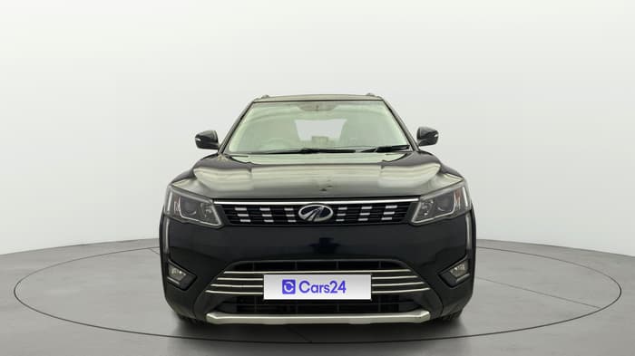 2020 Mahindra XUV300 W8 1.5 DIESEL, Diesel, Manual, 1,18,911 km, Front