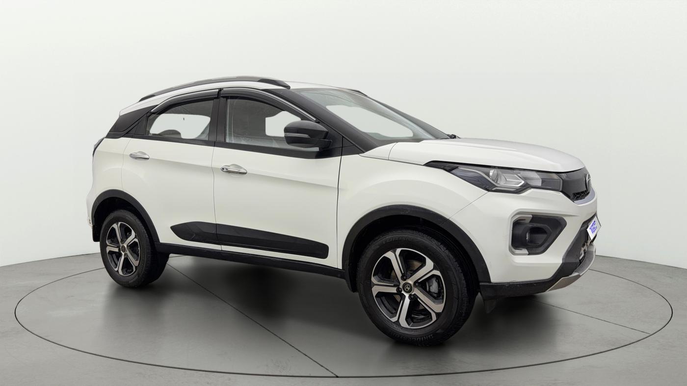 2022 Tata NEXON XZA PLUS PETROL, Petrol, Automatic, 71,950 km, Right Front Diagonal