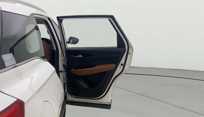 2021 MG HECTOR PLUS SHARP 1.5 PETROL TURBO CVT 6-STR, Petrol, Automatic, 39,075 km, RHS Rear Door