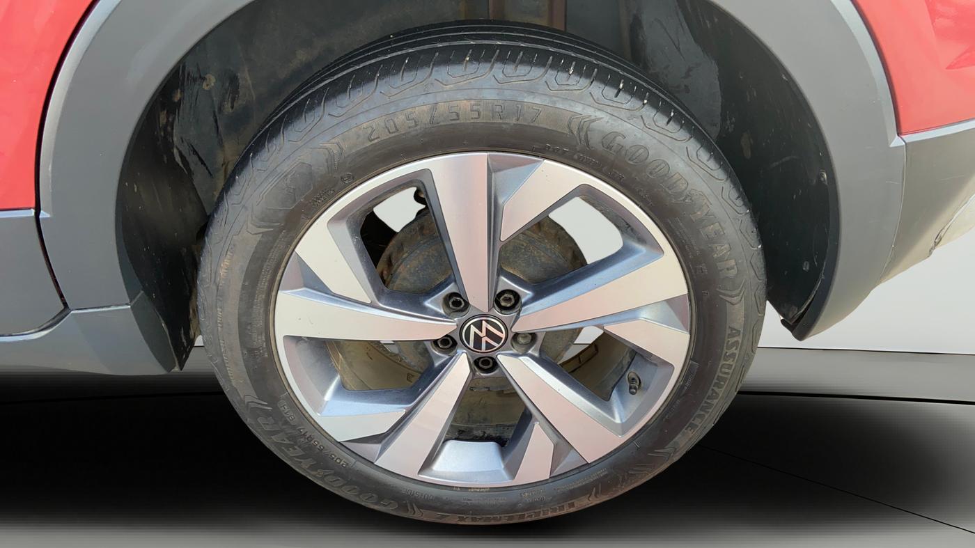 2021 Volkswagen TAIGUN TOPLINE 1.0 TSI MT, Petrol, Manual, 1,02,490 km, Left Rear Wheel