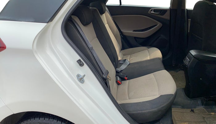 2015 Hyundai Elite i20 ASTA 1.2, Petrol, Manual, 97,259 km, Right Side Rear Door Cabin