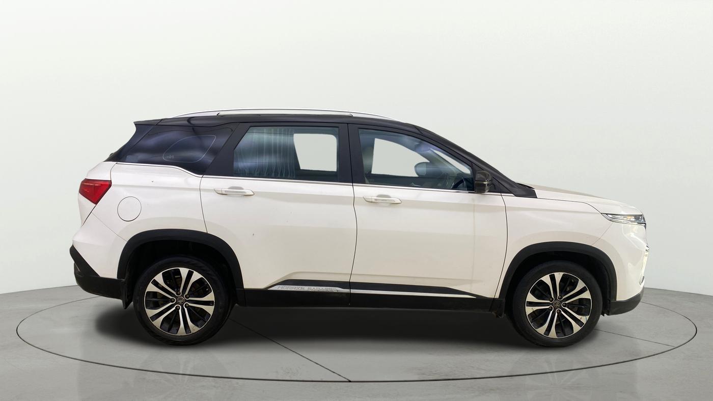 2023 MG HECTOR SHARP 2.0 DIESEL DUAL TONE, Diesel, Manual, 53,103 km, Right Side View