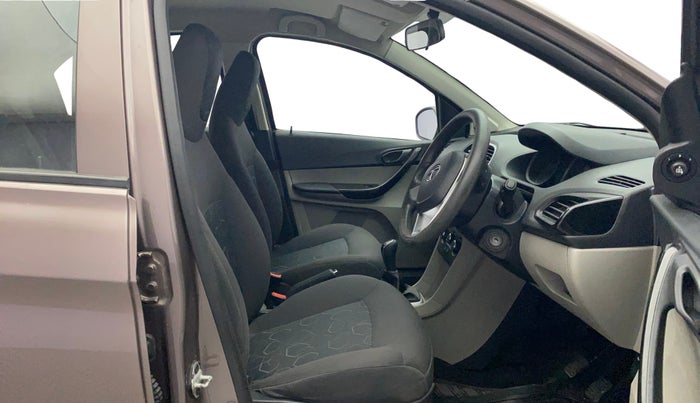 2017 Tata Tiago XT PETROL, Petrol, Manual, 88,234 km, Right Side Front Door Cabin