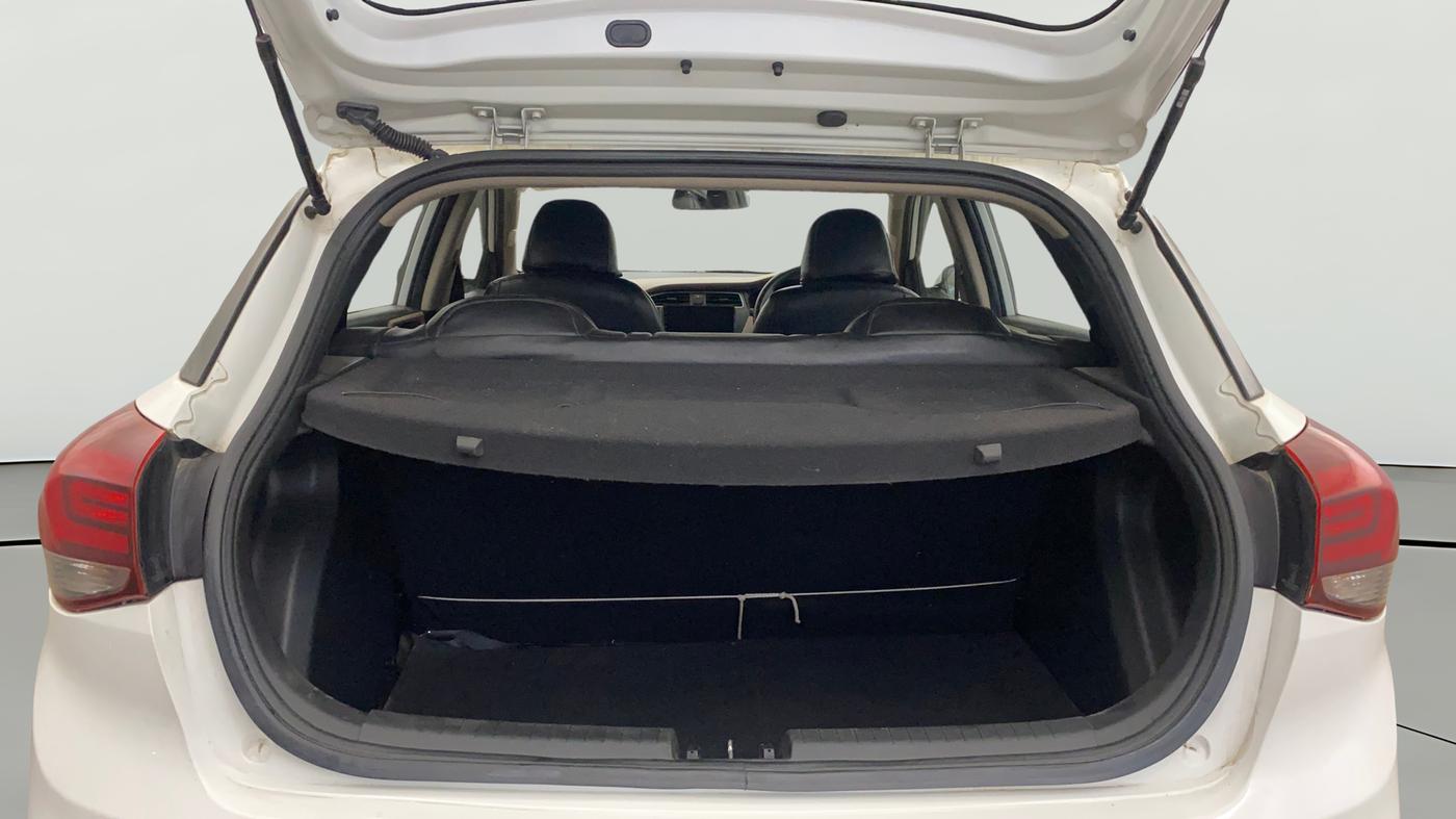 2020 Hyundai Elite i20 MAGNA PLUS 1.2, Petrol, Manual, 13,658 km, Boot Open Zoomed View