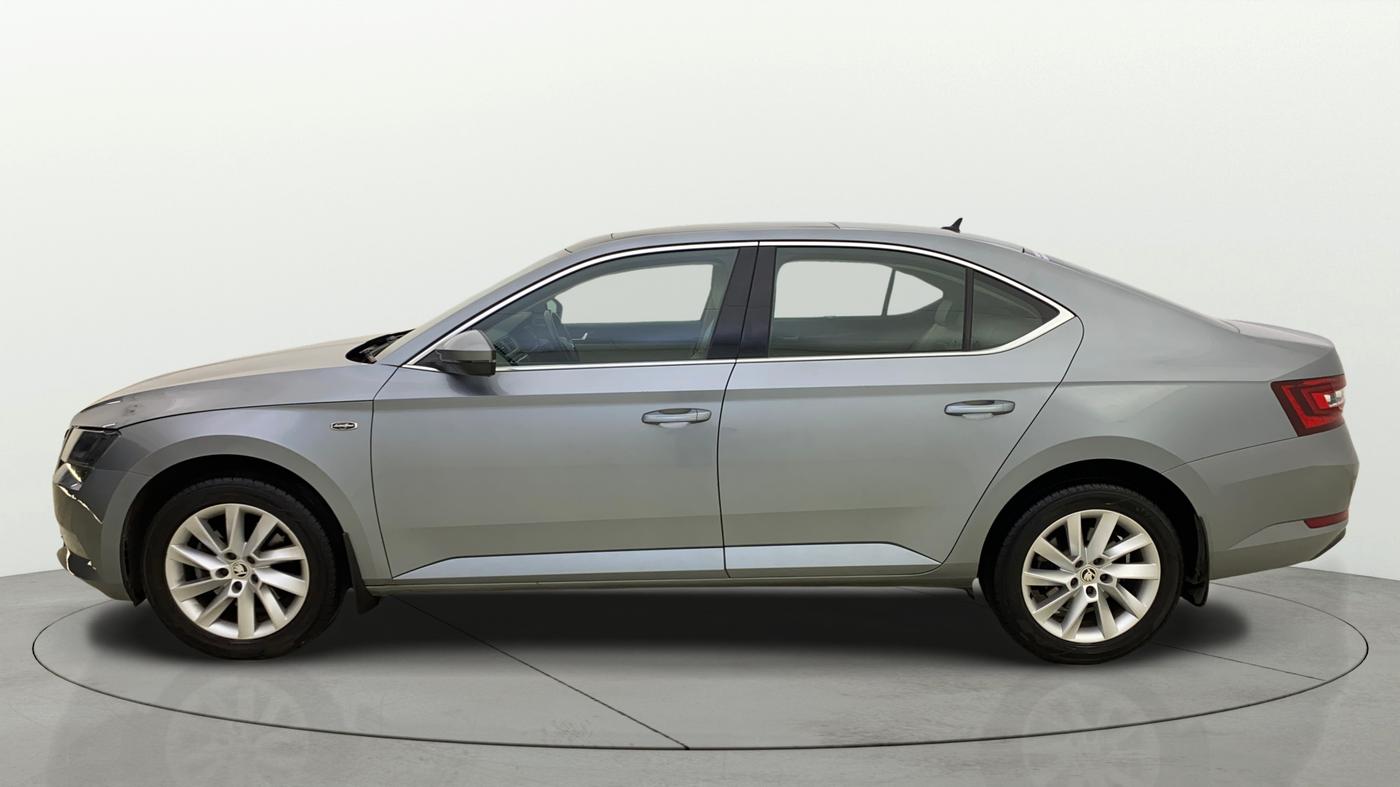 2016 Skoda Superb L&K 1.8 TSI AT, Petrol, Automatic, 51,905 km, Left Side