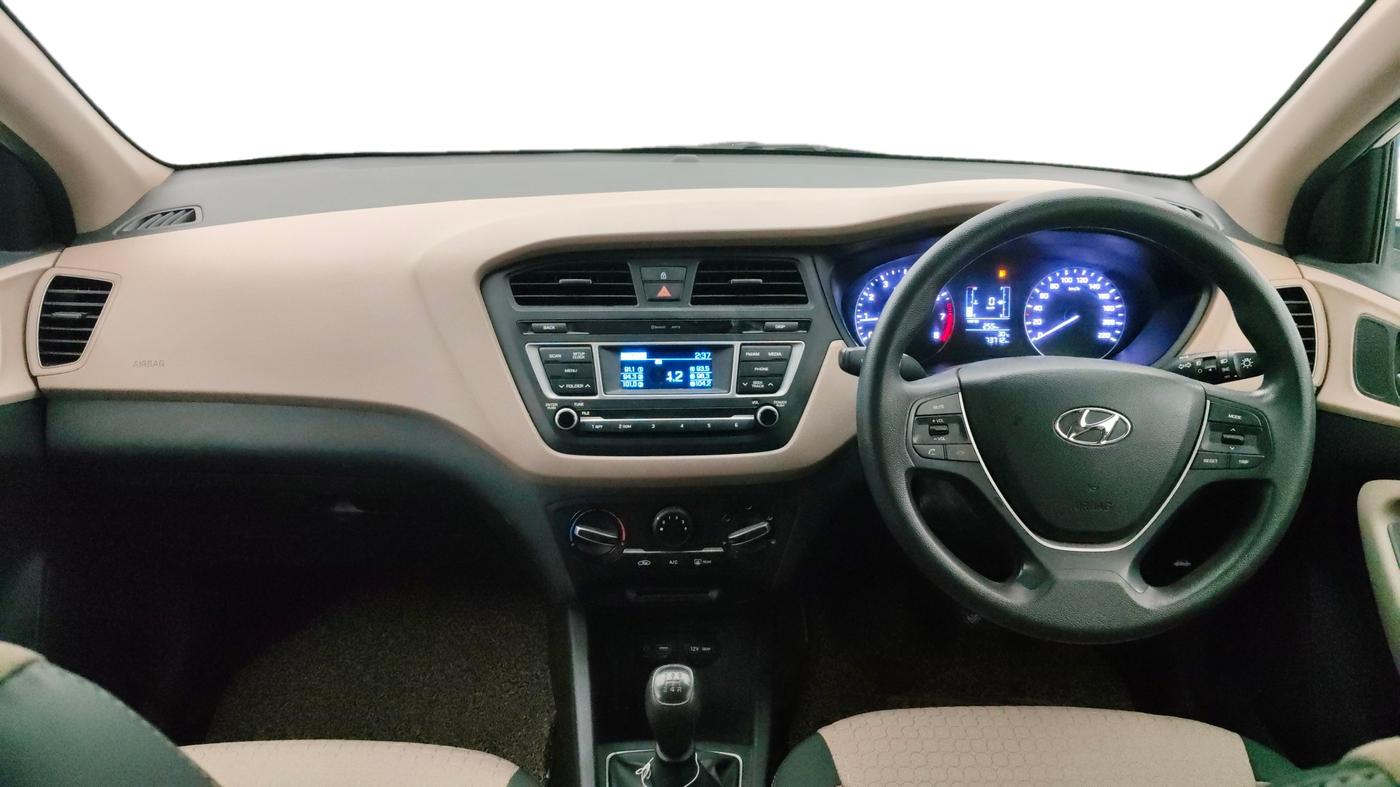 2017 Hyundai Elite i20 SPORTZ 1.2, CNG, Manual, 73,687 km, Dashboard