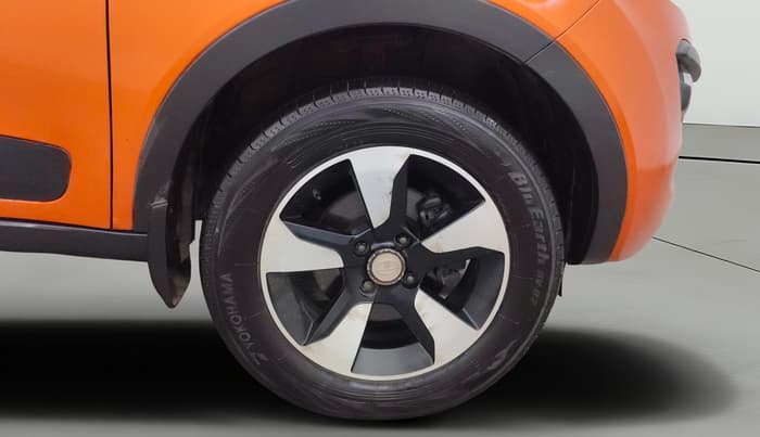 2018 Tata NEXON XZA PLUS PETROL, Petrol, Automatic, 71,468 km, Right Front Wheel
