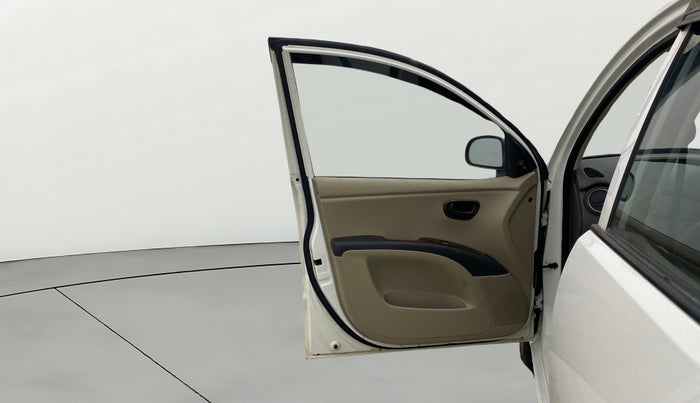 2015 Hyundai i10 MAGNA 1.1, Petrol, Manual, 28,251 km, LHS Front Door