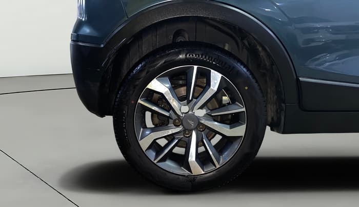 2021 Mahindra XUV300 W8 (O) 1.2 PETROL AMT, Petrol, Automatic, 91,580 km, Right Rear Wheel