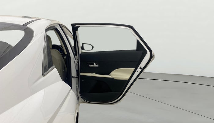 2023 Hyundai Verna SX (O)1.5 VTVT, Petrol, Manual, 24,791 km, RHS Rear Door