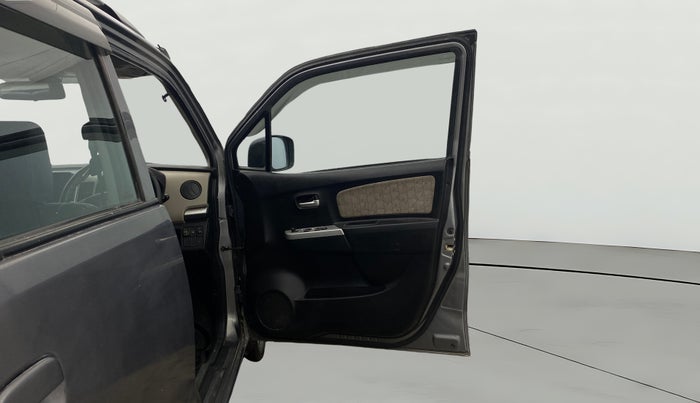 2016 Maruti Wagon R 1.0 VXI, CNG, Manual, 77,273 km, RHS Front Door